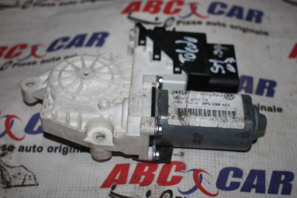 Motoras geam stanga spate Seat Toledo 3 (5P2) 2005-2009 5P0839401