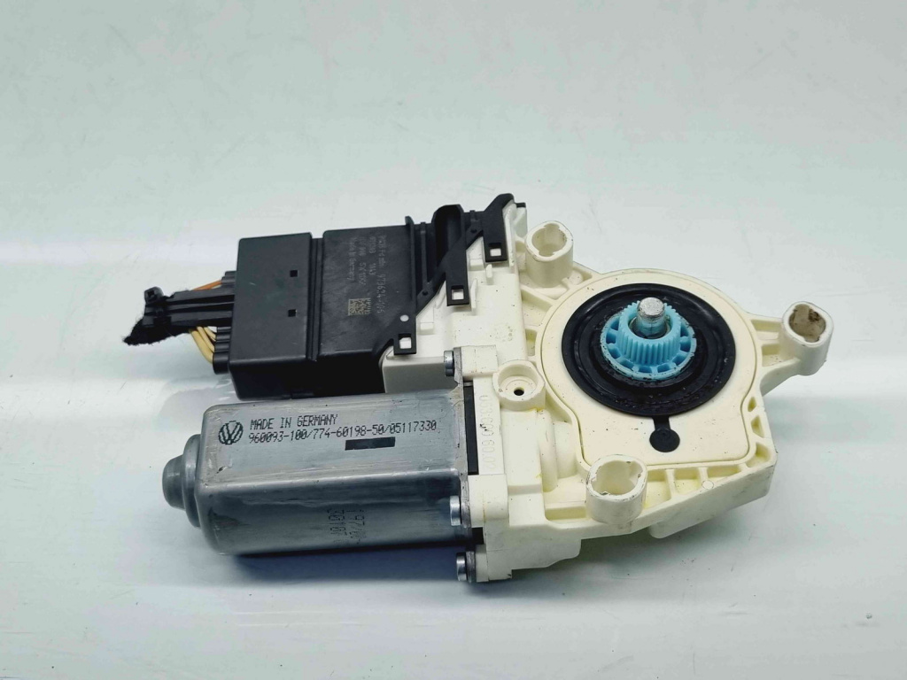 Motoras geam stanga spate Volkswagen Jetta 3 (1K2) [Fabr 2005-2010] 1K5839401G