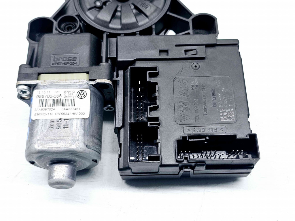 Motoras geam stanga spate Volkswagen Passat B7 (362) [Fabr 2010-2014] 3AE839461 3C0959795