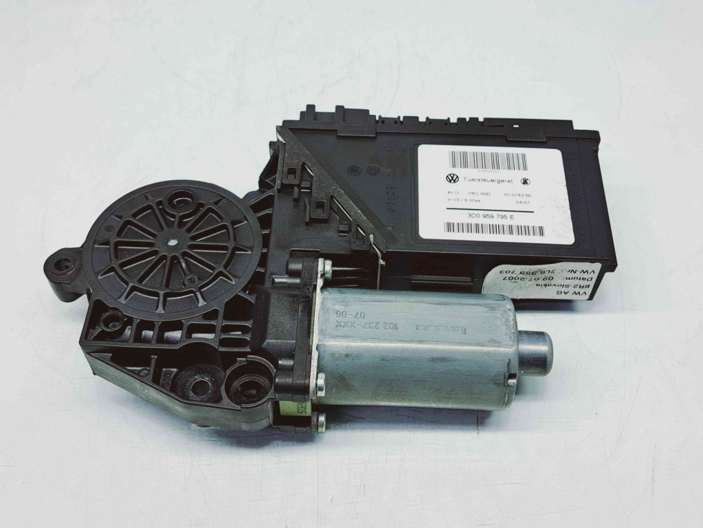 Motoras geam stanga spate Volkswagen Touareg (7LA, 7L6) [Fabr 2003-2010] 3D0959795E