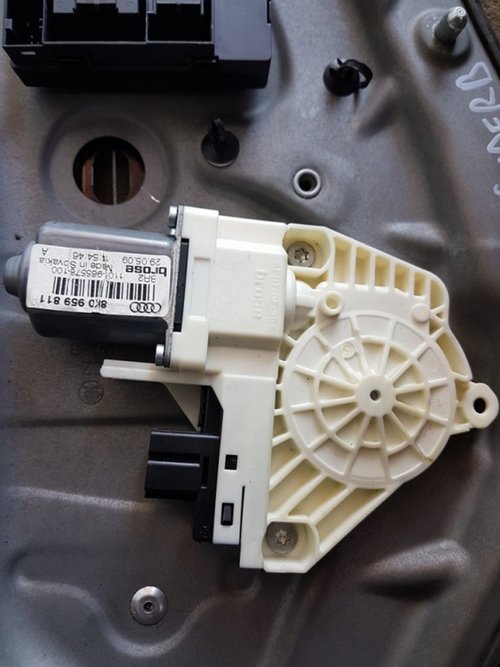 Motoras geam usa stanga spate 8k0959811 audi a4 b8 2008-2012