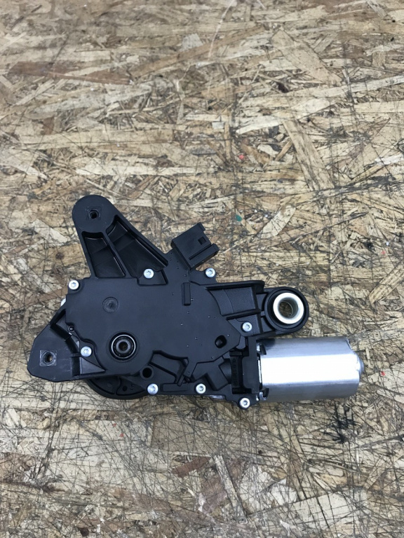 Motoras haion BMW F11 F10 combi 2012 (7311415)