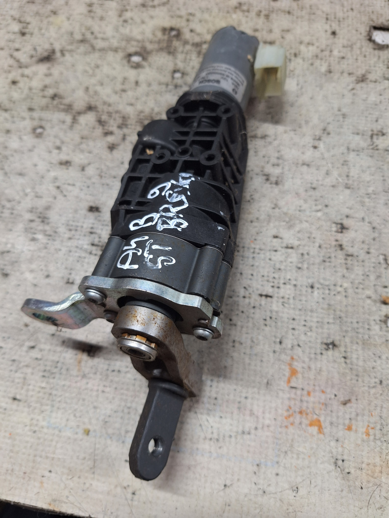 Motoras haion stanga Audi A4 B8 Break - Motorina 2016, 8W9827851A
