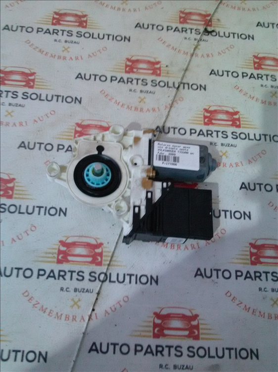 Motoras macar geam usa dreapta spate VOLKSWAGEN TIGUAN an fabr. 2009
