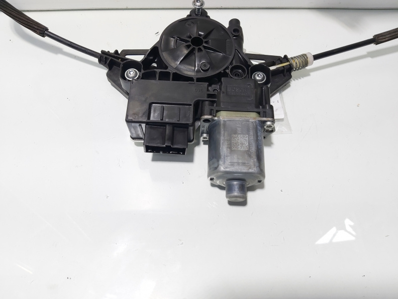 Motoras macar usa dreapta spate, cod 5Q0959812A, VW Golf 7 (5G) (id:693844)