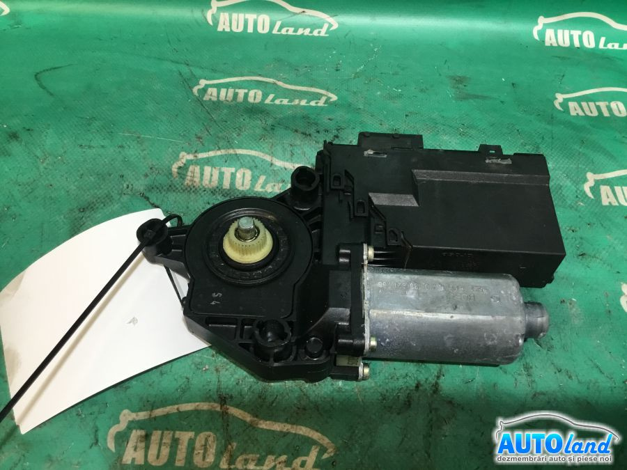 Motoras Macara 0130821766 Dreapta Spate Audi A4 8E2,B6 2000-2004