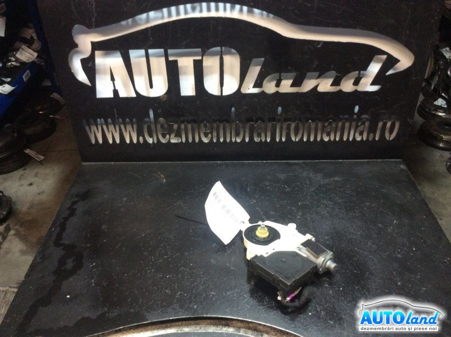 Motoras Macara 1j0199117 Stanga Fata + Modul Audi A3 8P 2003