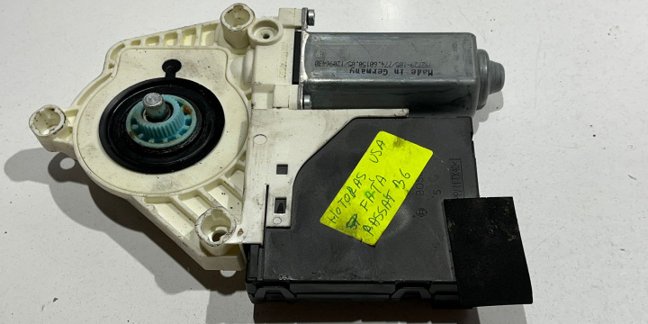 Motoras macara 1k0959702p Volkswagen VW Passat B6 [2005 - 2010]