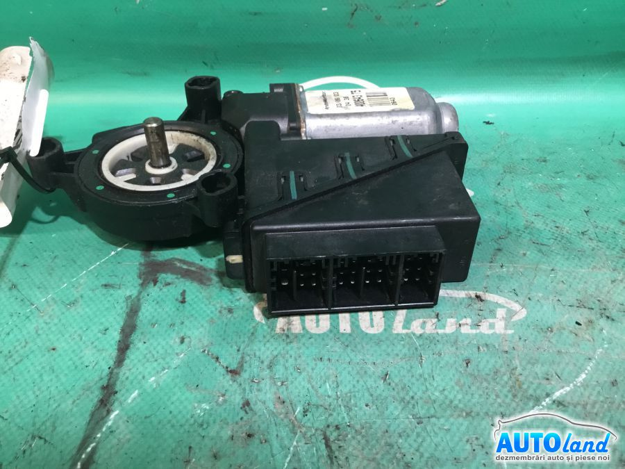 Motoras Macara 6q1959802a Stanga Fata Volkswagen POLO 9N 2001