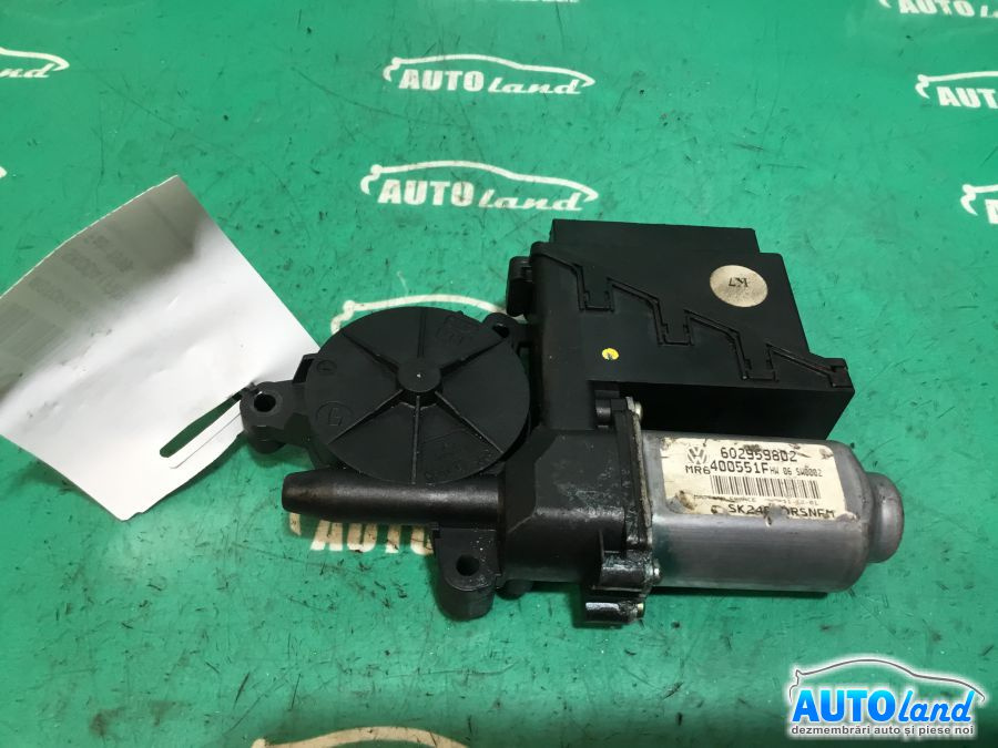 Motoras Macara 6q2959802 Stanga Fata 3 Mufe Skoda FABIA 6Y2 1999