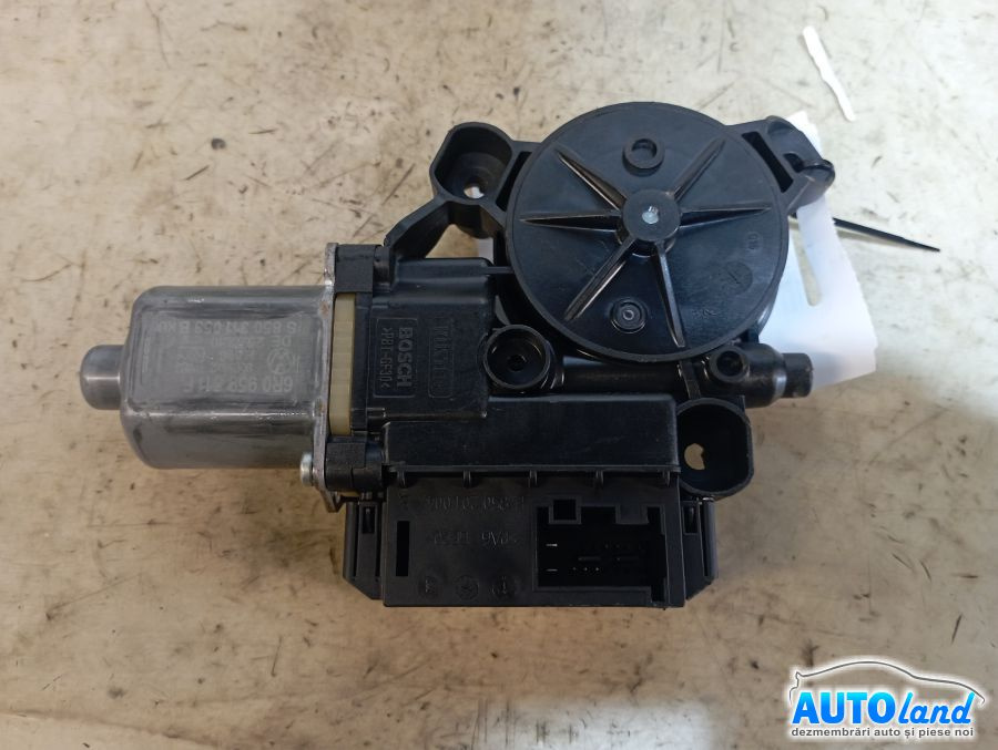 Motoras Macara 6r0959811f Stanga Spate Volkswagen POLO 6R 2009