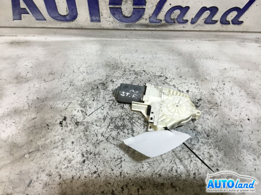 Motoras Macara 8t0959801b Stanga Fata Audi A5 2007