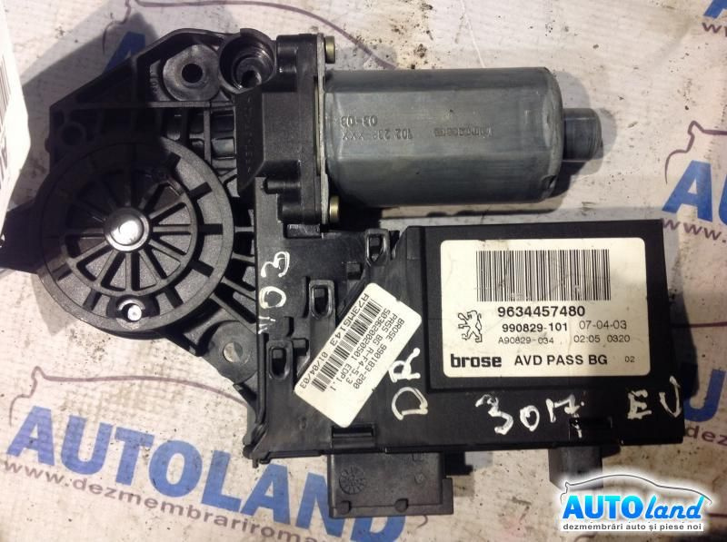 Motoras Macara 9634457480 Dreapta Fata Peugeot 307 3A/C 2000