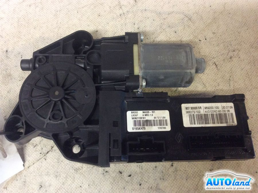 Motoras Macara 968432100 Dreapta Fata, 966320101 Renault MEGANE III Hatchback BZ0/1 2008