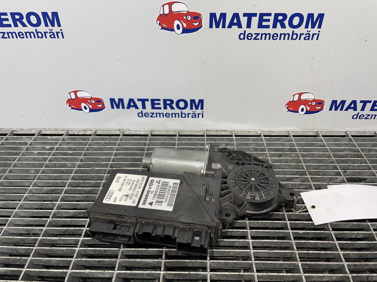 MOTORAS MACARA AUDI A4 - - (2004 2007)