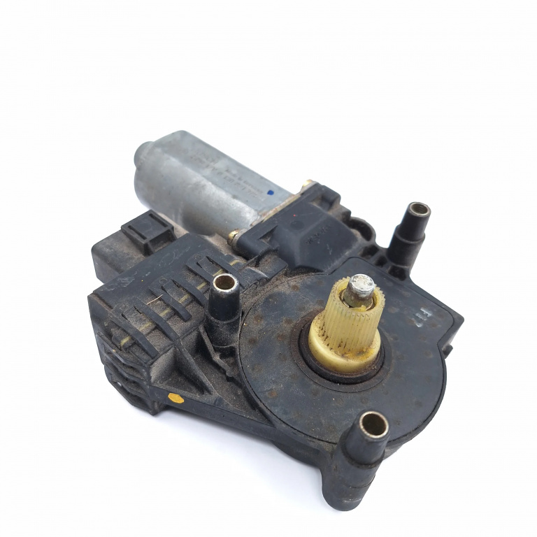 Motoras Macara Audi A4 B5 (8D) 1994-2001 Fata Dreapta 2703006191, 967120327, 0130821786, 103123Xxx Bosch