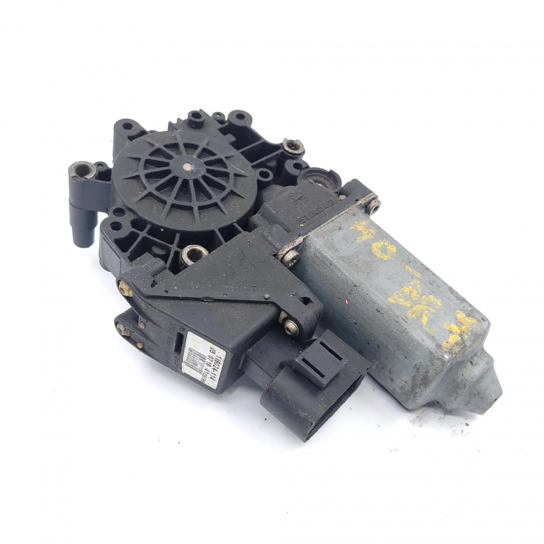 Motoras Macara Audi A4 B5 (8D) 1994-2001 Fata Stanga 119024114, 05071941, 0536001401 Brose