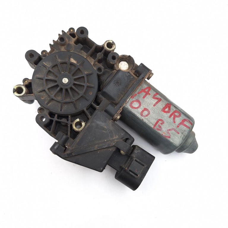 Motoras Macara Audi A4 B5 (8D) 1994-2001 Fata Dreapta 113846113, 114184101, 7743000743, 113846-113, 050719021099, 0536001401 Brose