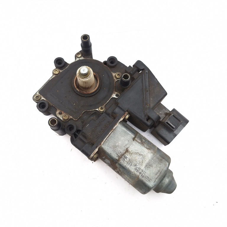 Motoras Macara Audi A4 B5 (8D) 1994-2001 Spate Dreapta 114188113, 05071912, 114188-113, 114184101, 7743000243, 0536001401 Brose