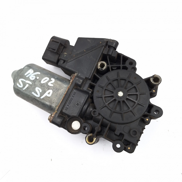 Motoras Macara Audi A4 B5 (8D) 1994-2001 Spate Stanga 0536001401, 101144114, 101142100, 101144-114, 05071975, 4B0959801B Brose