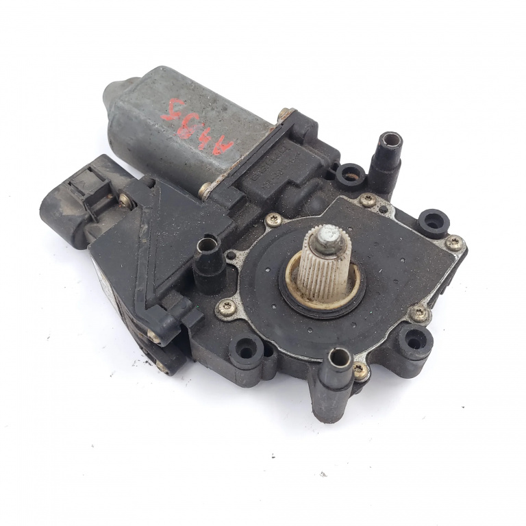 Motoras Macara Audi A4 B5 (8D) 1994-2001 Spate Dreapta 11346113, 05071023496, 102113, 0536001401