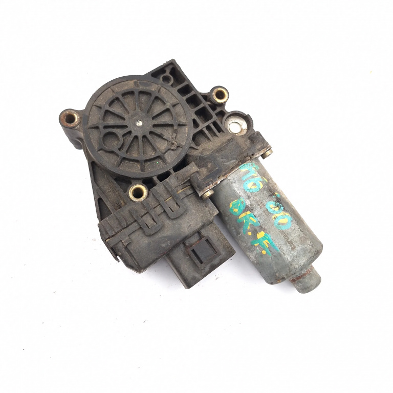 Motoras Macara Audi A6 (4B, C5) 1997-2005 Fata Dreapta 0130821774, 3102003854, 08814400, 102854Xxx Bosch, Brose