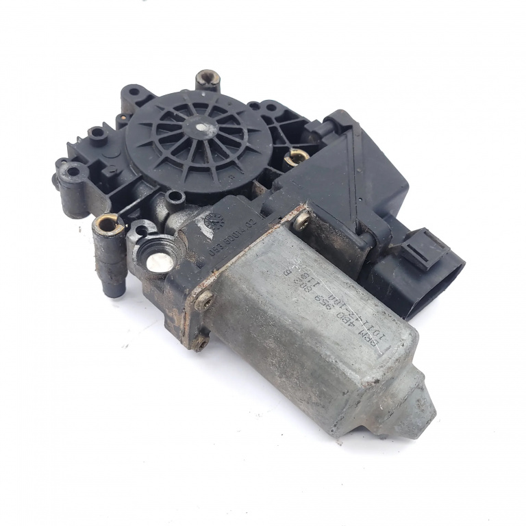 Motoras Macara Audi A6 (4B, C5) 1997-2005 Spate Dreapta 4B0959802B, 4B0 959 802 B, 101144114, 101144 114, 101143100118, 05071975, 05 0719 75, 0536001402, 101 143 100 118 Brose