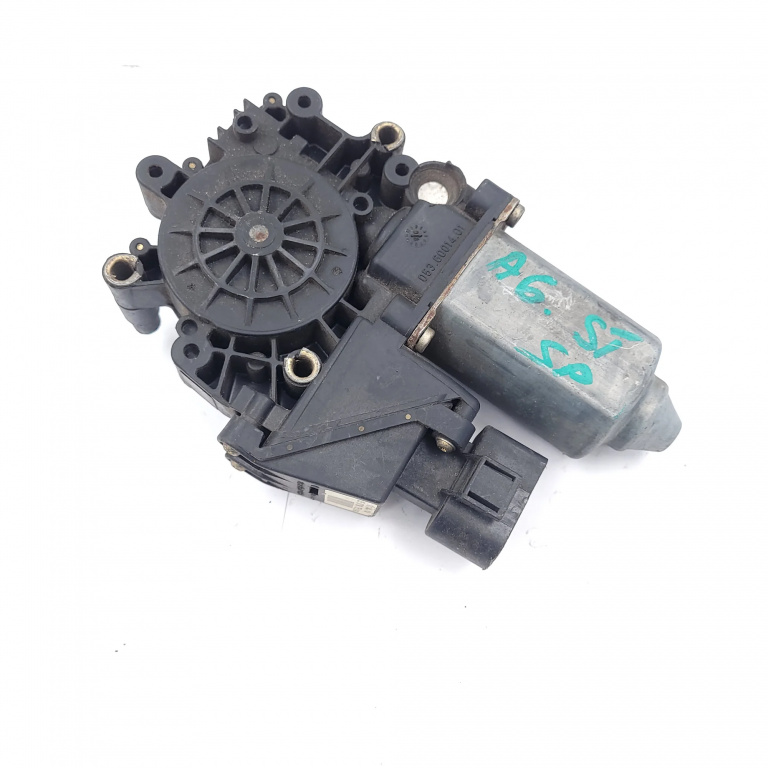 Motoras Macara Audi A6 (4B, C5) 1997-2005 Spate Stanga 101144114, 0507197523, 0536001401, 101144-114, 050719752398, 114184101 Brose