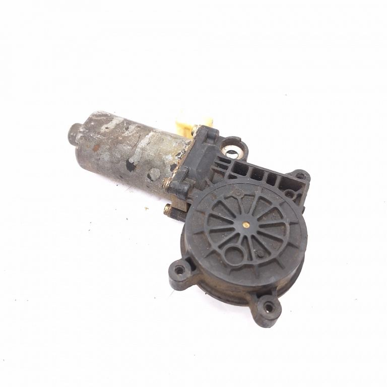Motoras Macara Bmw 3 (E46) 1998-2007 Fata Dreapta 8362064, 676283620640, 83620640, 0130821717, 119143Xxx Bosch