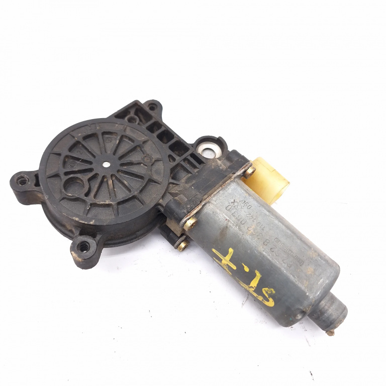 Motoras Macara Bmw 3 (E46) 1998-2007 Fata Stanga 8362063, 676283620630, 0130821716, 119142Xxx Bosch