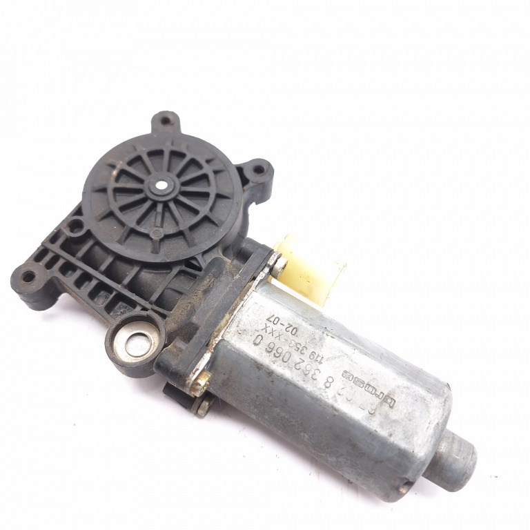 Motoras Macara Bmw 3 (E46) 1998-2007 Spate Stanga 8362066, 67628362066, 0130821727, 119353Xxx Brose