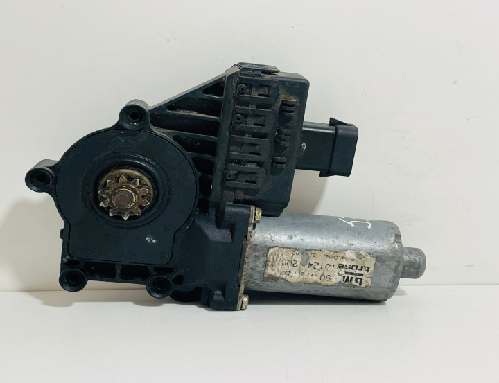 Motoras macara Bosch geam dreapta fata 0130821769 Opel Astra G [1998 - 2009]