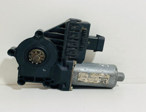 Motoras macara Bosch geam dreapta fata 0130821769 Opel Zafira A [1999 - 2003]