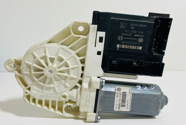 Motoras macara Bosch geam dreapta fata + modul 1K0959702P/1K0959792L/980852114/F005S00296 Volkswagen VW Passat B6 [2005 - 2010]