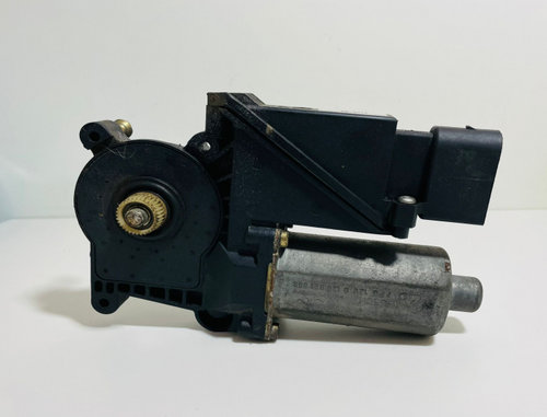 Motoras macara Bosch geam dreapta spate 114899-300 / 114899300 / 114899300 / 05073110 / 230800 Merce...