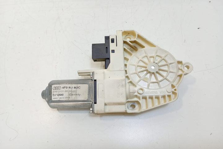 Motoras macara dreapta 4F0959802C Audi A6 4F/C6 [2004 - 2008]