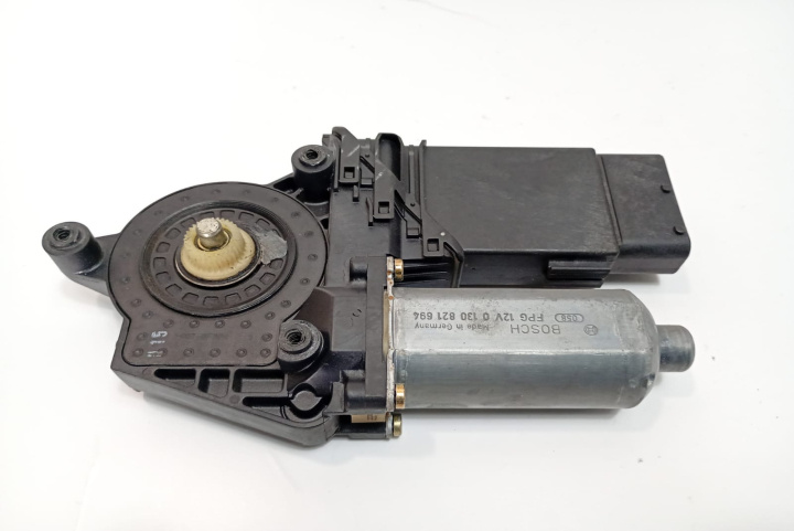 Motoras macara dreapta 9776101434203 Volkswagen VW Passat B5 [1996 - 2000]