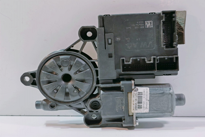 Motoras Macara dreapta 988693-135 Volkswagen VW Passat B6 [2005 - 2010]