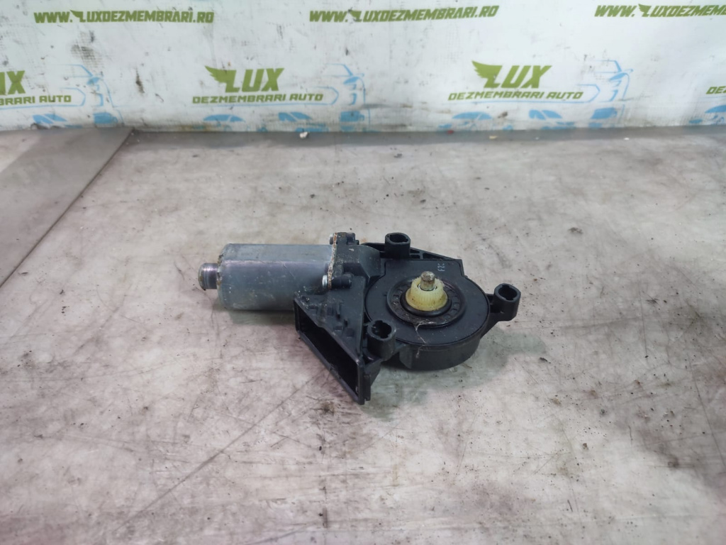 Motoras macara dreapta fata 0130821764 Audi A4 B7 [2004 - 2008]