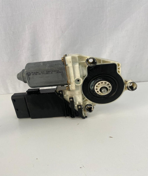 Motoras macara dreapta fata 0536003501 Volkswagen VW Golf 4 [1997 - 2006]