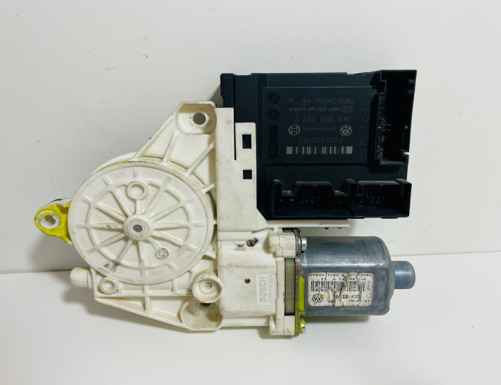 Motoras macara dreapta fata 1K0959792C Volkswagen VW Passat B6 [2005 - 2010]