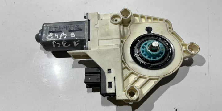 Motoras macara dreapta fata 8K0959802 Audi A4 B8/8K [2007 - 2011]