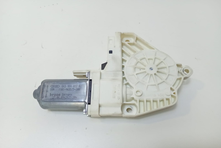 Motoras macara dreapta fata 8K0959802A Audi A5 8T [2007 - 2011]