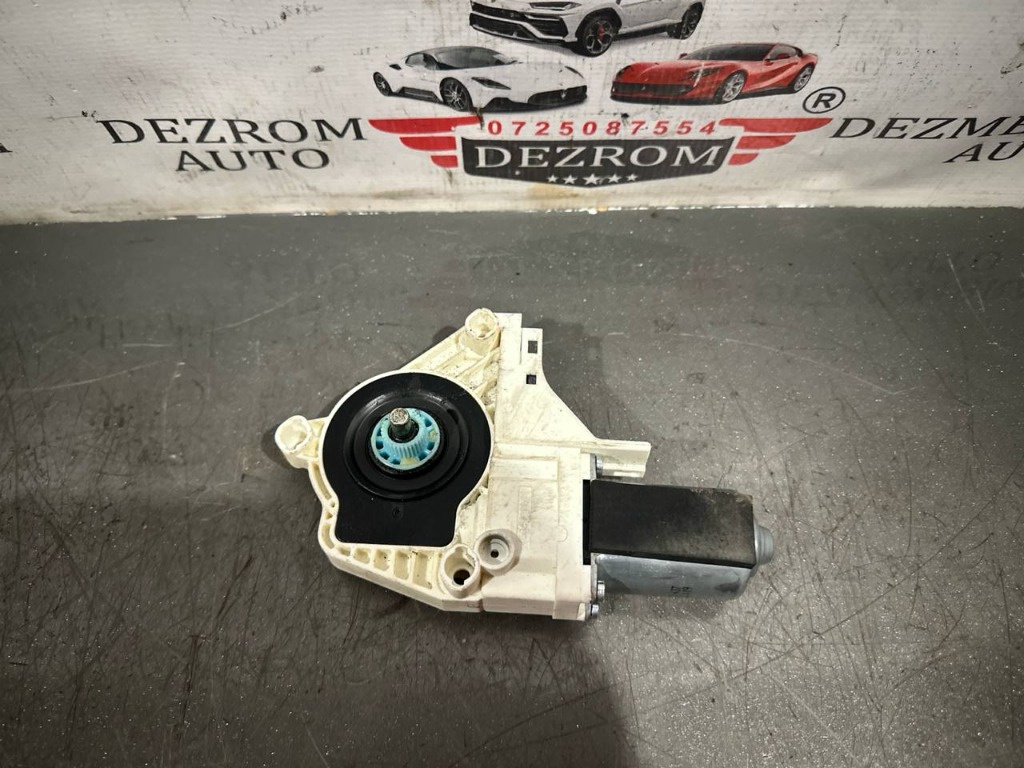 Motoras macara dreapta fata 8K0959802A Audi A5 B8 Sportback (8TA) 2.0 TFSI quattro 224 cai