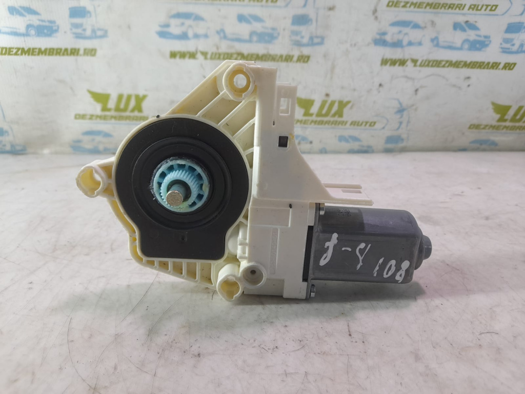Motoras macara dreapta fata 8K0959802B Porsche Cayenne 958 [2010 - 2014] 3.0 d CRCA
