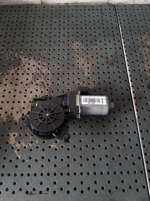 Motoras macara dreapta fata alfa romeo 159 939 d2935p8