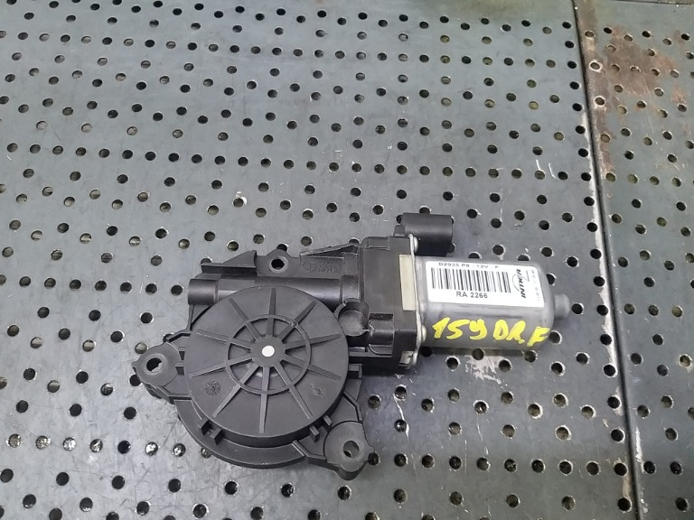 Motoras macara dreapta fata alfa romeo 159 939 d2935p8