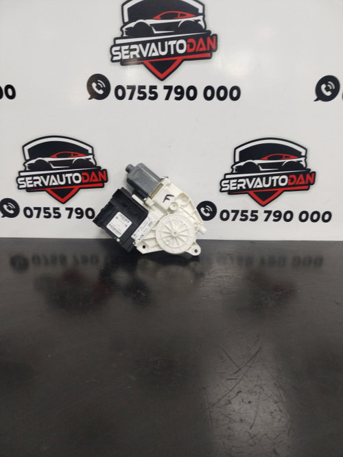 Motoras macara dreapta fata Audi A3 (2003-2008) [8P1] 2.0 Motorina 2006, 8P0959801K