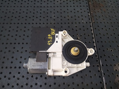 Motoras macara dreapta fata audi a3 8p 8p0959802f 05074625 e840311202 9688834180r