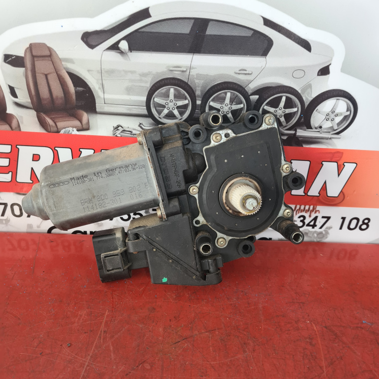 Motoras macara dreapta fata Audi A4 (1994-2001) [8D2, B5] 1.9 Motorina 1998, 8D0959602B